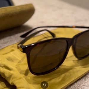 Gucci sunglasses. Great condition. Authentic Gucci… unisex